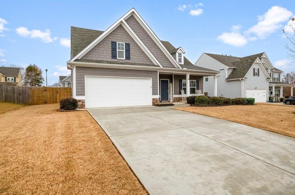 1121 Bald Eagle Trce, Hoschton GA  30548-1991 exterior