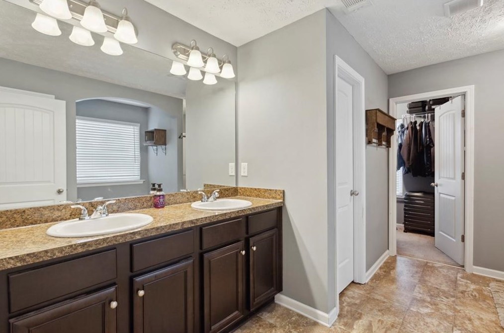 187 Willow Springs Dr, Dallas GA  30132-0280 exterior