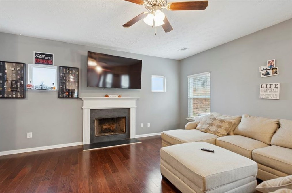 187 Willow Springs Dr, Dallas GA  30132-0280 exterior