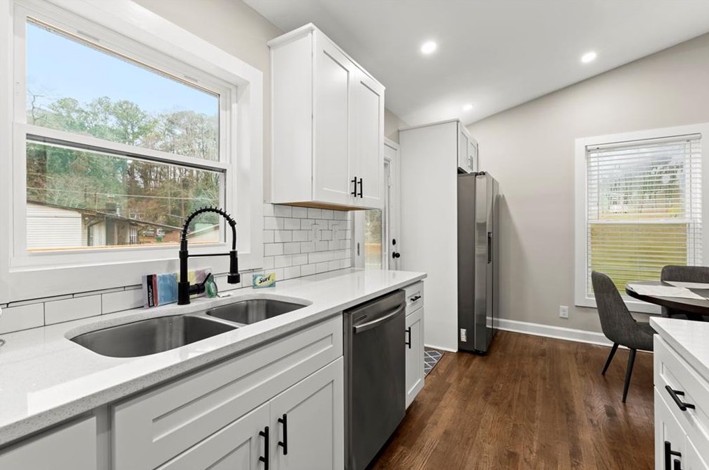 3041 Dove Way, Decatur GA  30033-3901 exterior