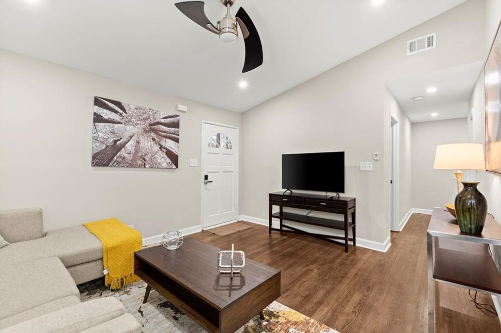 3041 Dove Way, Decatur GA  30033-3901 exterior