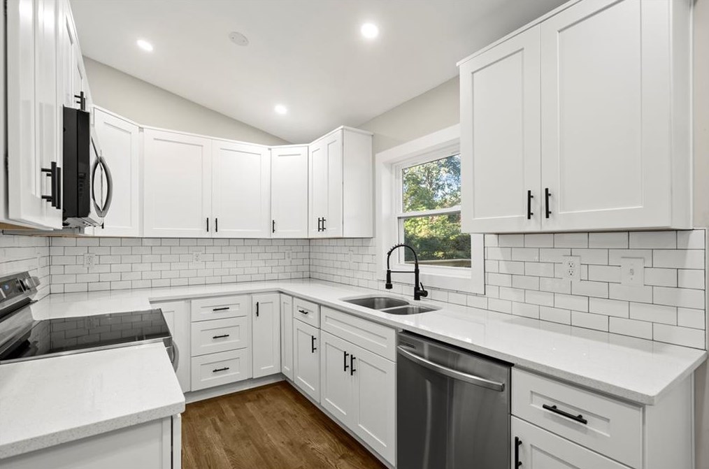 3041 Dove Way, Decatur GA  30033-3901 exterior