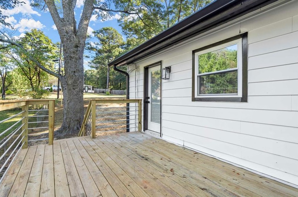 3041 Dove Way, Decatur GA  30033-3901 exterior