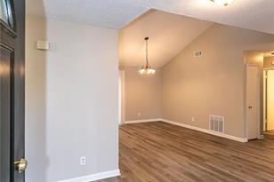 1709 Dunbarton Dr - Photo 5