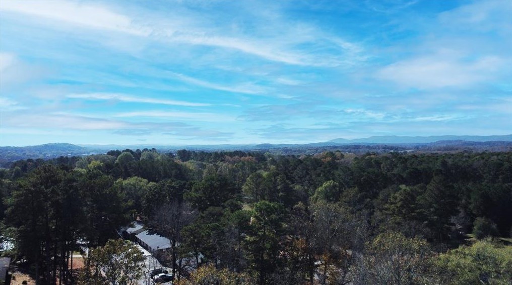 153 Ridgecrest Dr, Calhoun GA  30701-8710 exterior