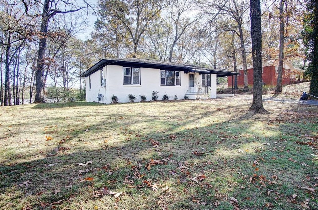 153 Ridgecrest Dr, Calhoun GA  30701-8710 exterior