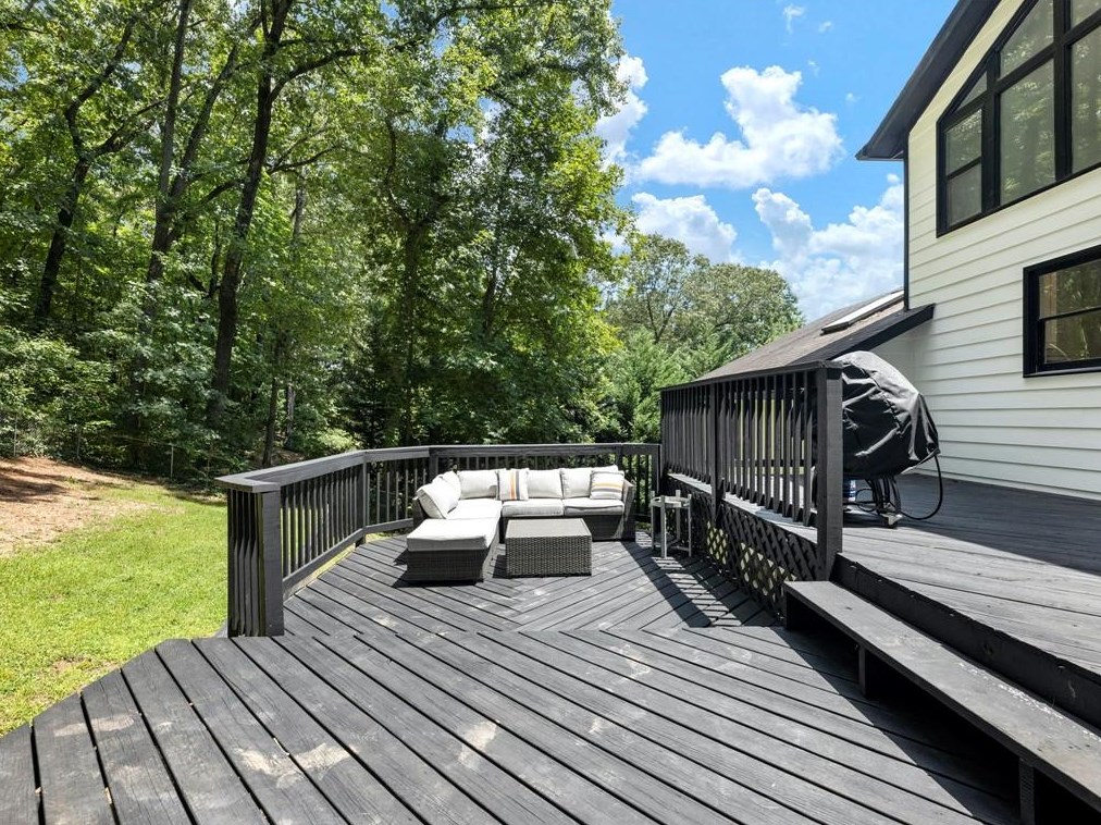 2033 Cliff Creek Ct, Smyrna GA  30080-5883 exterior