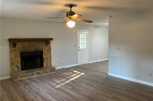 2780 Highpoint Rd - Photo 3