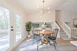 5656 La Fleur Trl, Lithonia GA  30038-2845 exterior