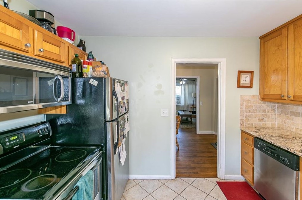 1395 Dorothy Dr, Decatur GA  30030-4626 exterior