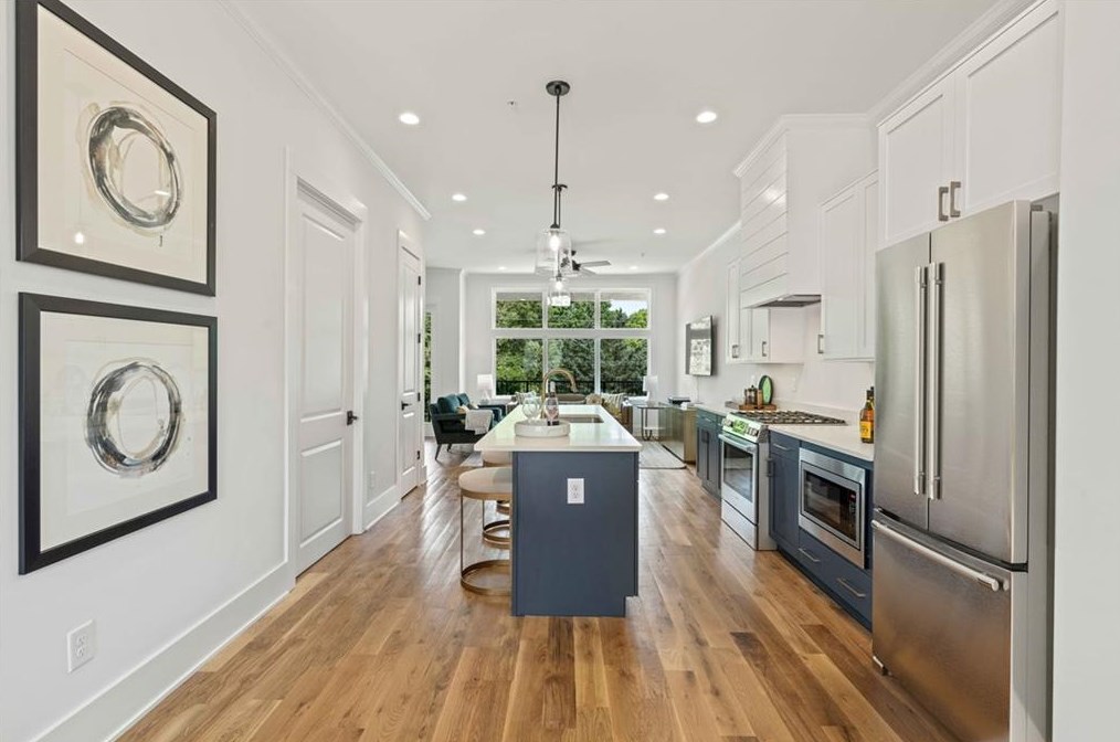 115 Mead Rd, Decatur GA  30030-3622 exterior