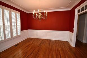 647 Goldenwood Ct, Powder Springs, GA 30127-6406