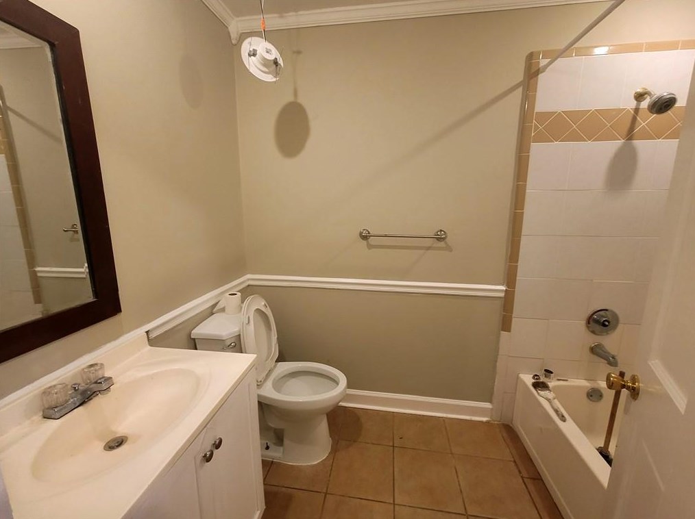 4630 Riverwood Cir, Decatur GA  30035-2936 exterior