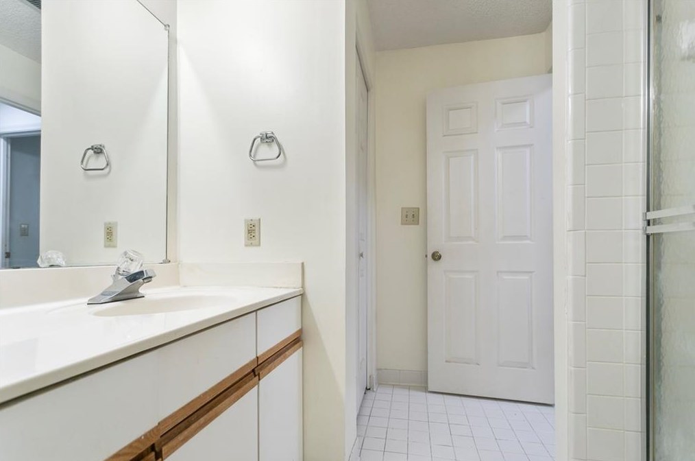 210 Ridley Howard Ct, Decatur GA  30030-2381 exterior