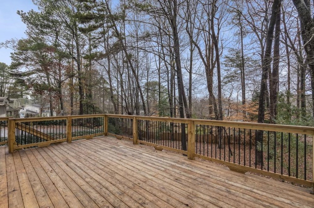 5265 Vernon Lake Dr, Atlanta GA  30338-3517 exterior