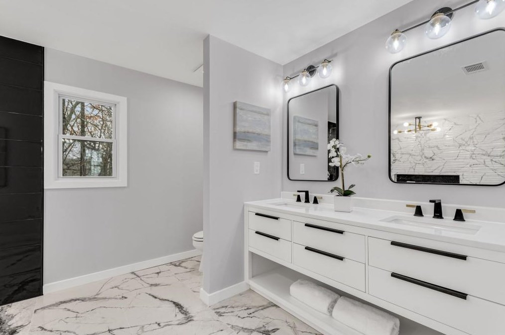 5265 Vernon Lake Dr, Atlanta GA  30338-3517 exterior