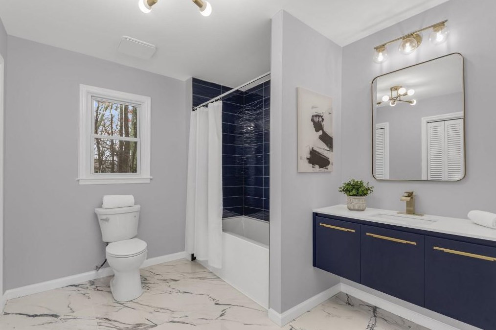 5265 Vernon Lake Dr, Atlanta GA  30338-3517 exterior