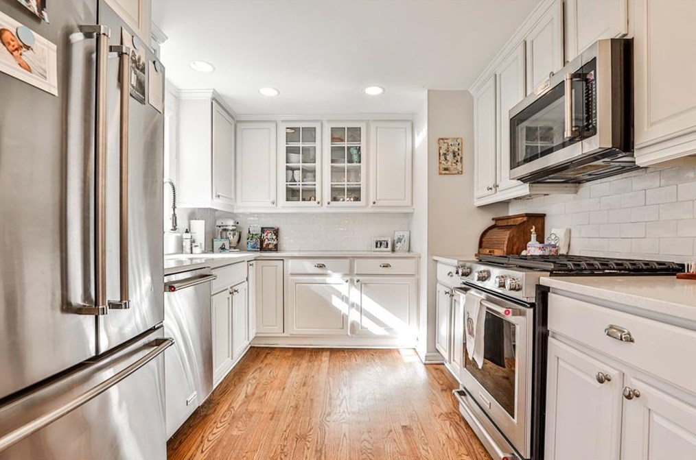1681 Wayland Cir, Atlanta GA  30319-3609 exterior