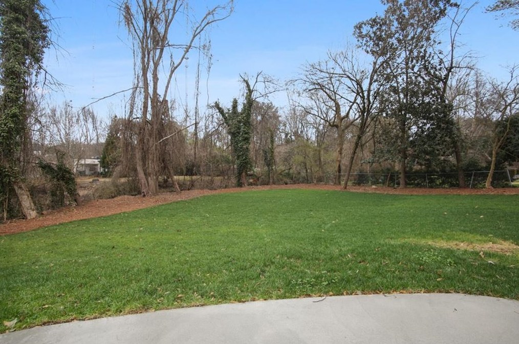 1784 Noble Dr, Atlanta GA  30306-3142 exterior