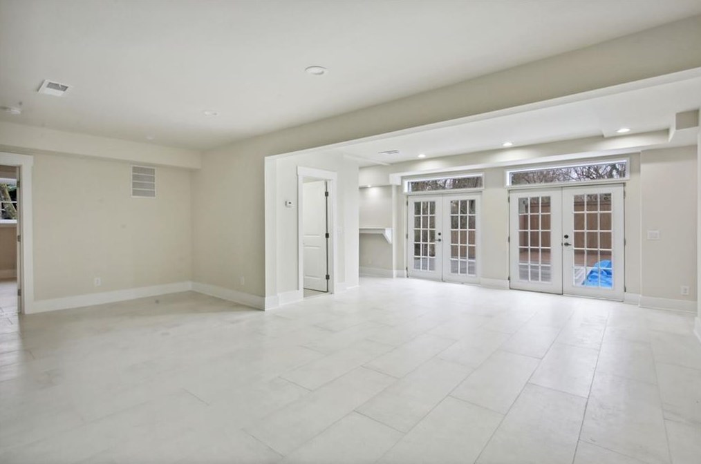 1784 Noble Dr, Atlanta GA  30306-3142 exterior