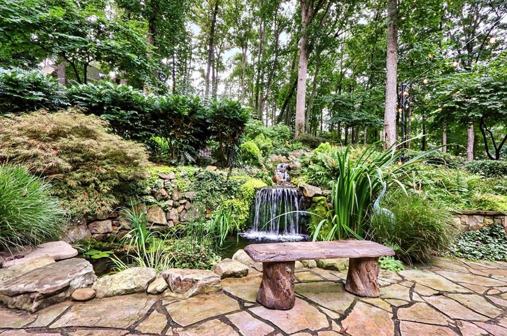 320 Quiet Water Ln, Atlanta GA  30350-3723 exterior