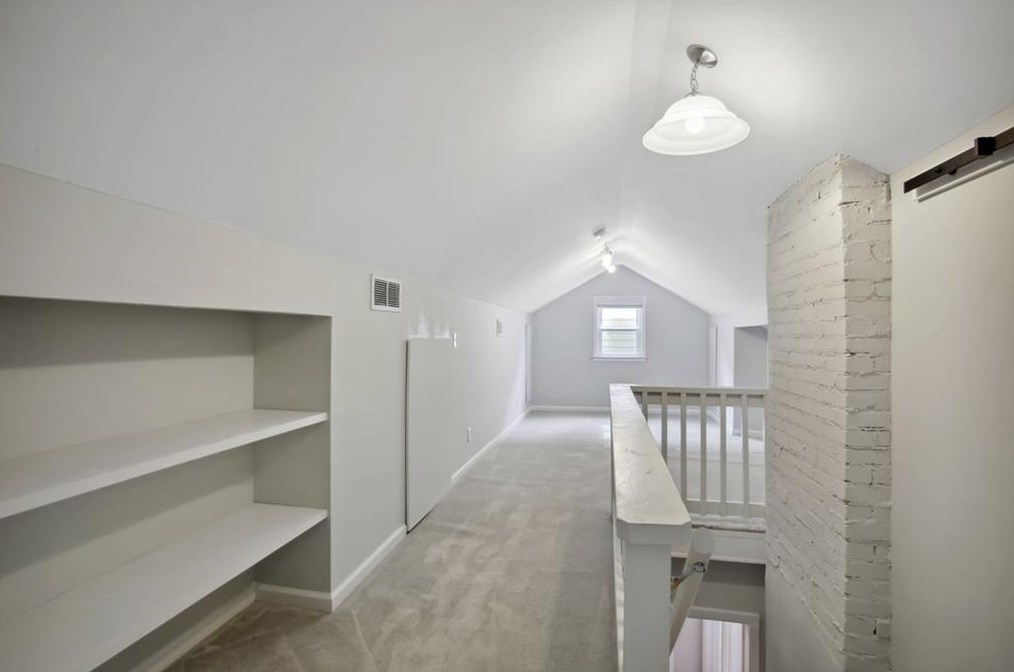 39 Oakridge Ave, Atlanta GA  30317-2915 exterior
