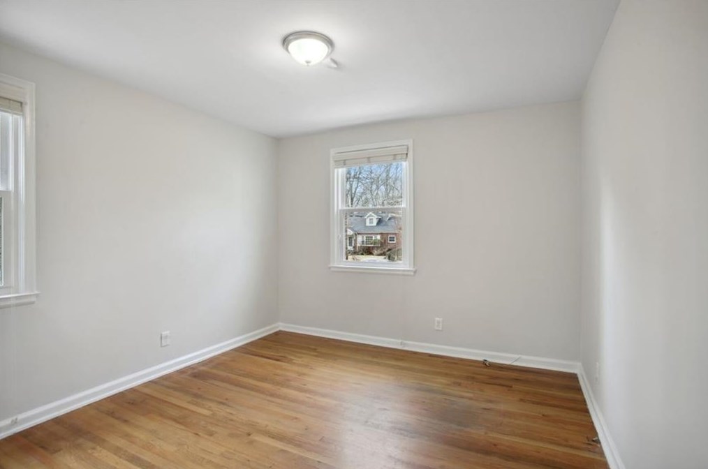 39 Oakridge Ave, Atlanta GA  30317-2915 exterior