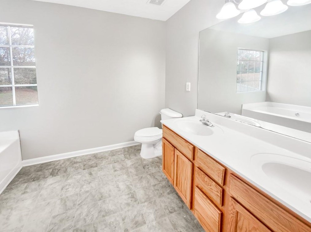 3310 Pine Grove Cir, Atlanta GA  30316-4970 exterior