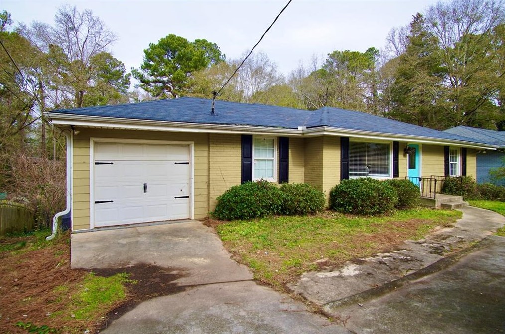 1908 Donna Pl, Decatur GA  30032-5212 exterior