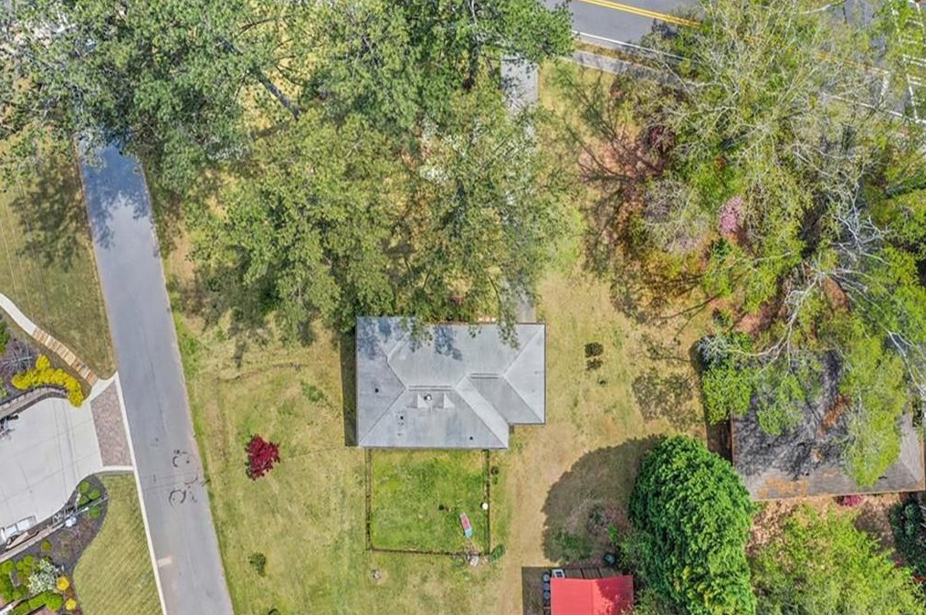 3702 Spring Hill Rd, Smyrna GA  30080-4654 exterior