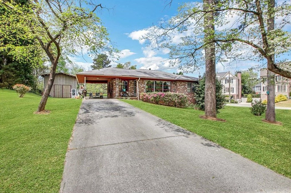 3702 Spring Hill Rd, Smyrna GA  30080-4654 exterior