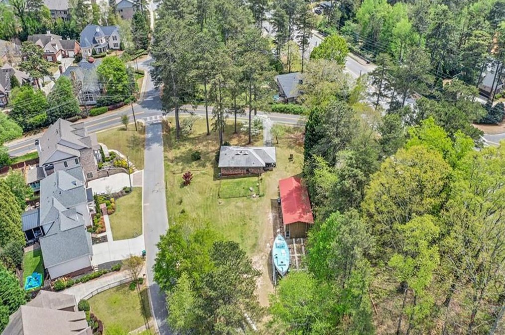 3702 Spring Hill Rd, Smyrna GA  30080-4654 exterior