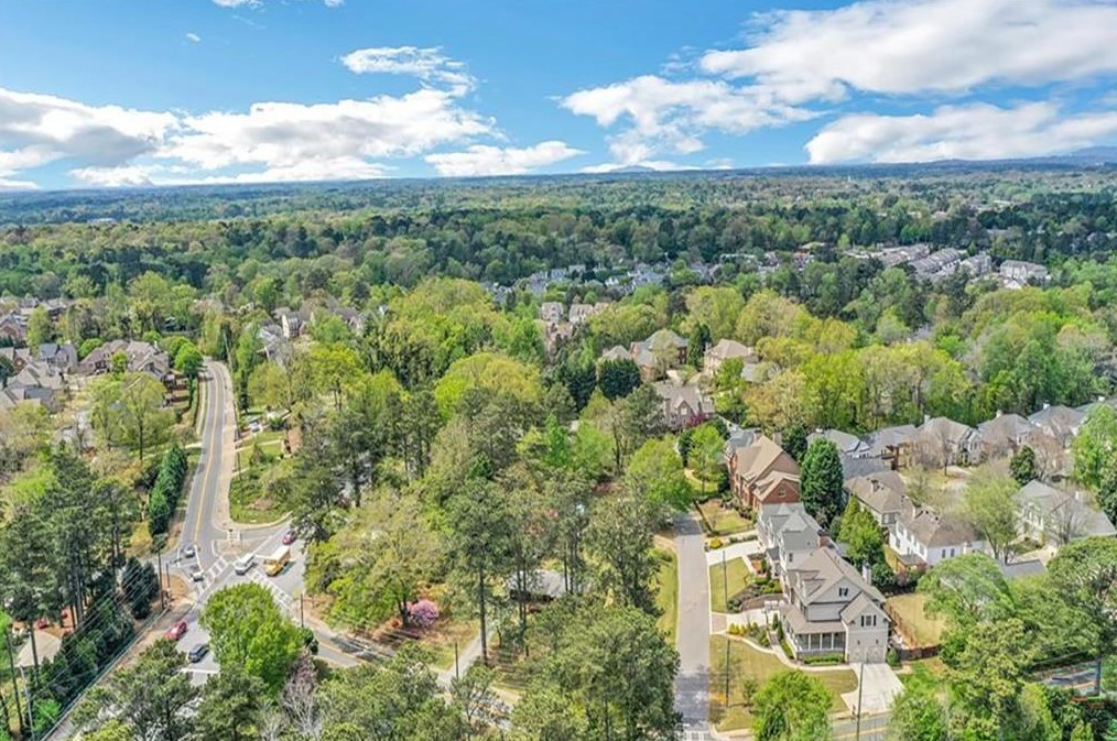 3702 Spring Hill Rd, Smyrna GA  30080-4654 exterior