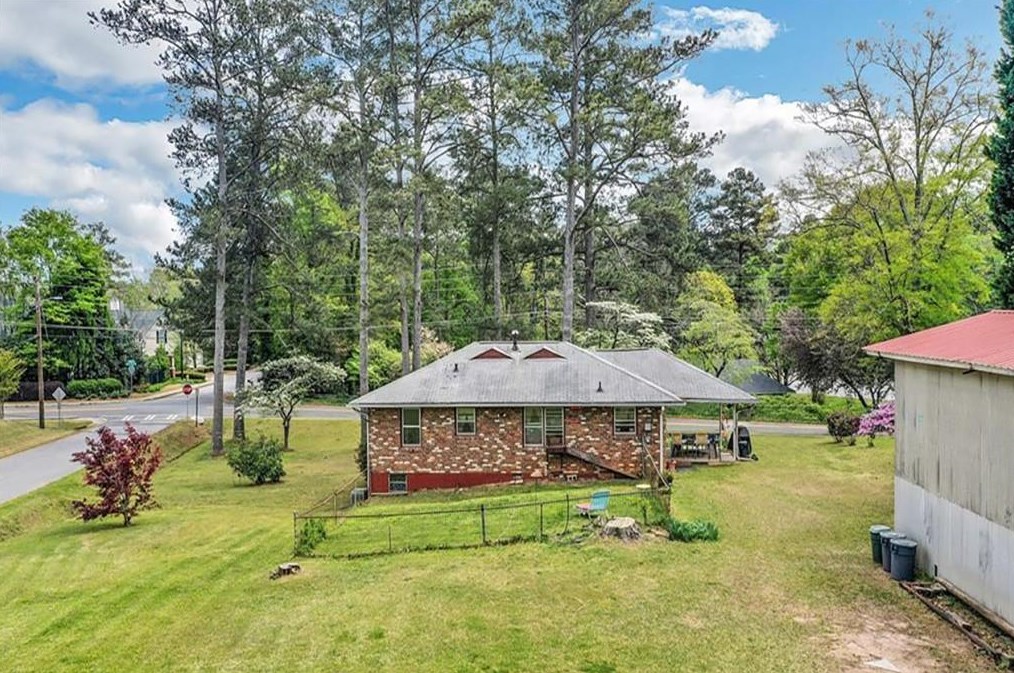 3702 Spring Hill Rd, Smyrna GA  30080-4654 exterior