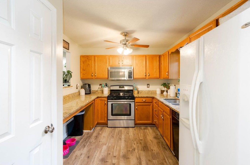 381 Stewart Dr, Dallas GA  30132-8163 exterior