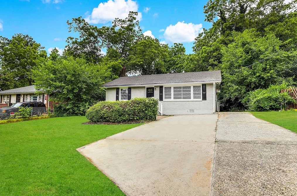 2191 Greystone Way, Decatur GA  30032-5539 exterior