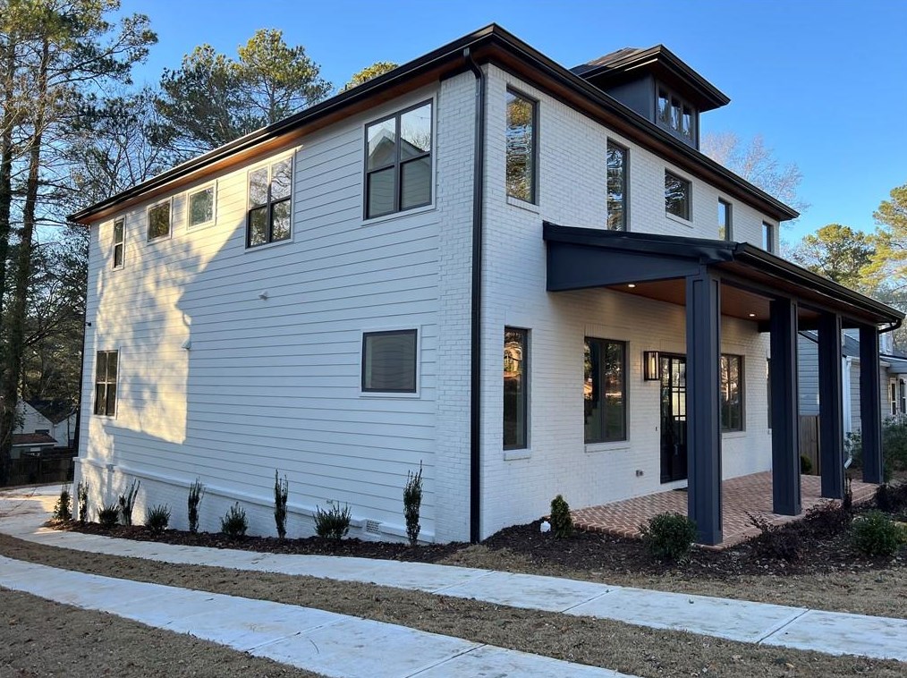 1355 Oldfield Rd, Decatur GA  30030-4551 exterior