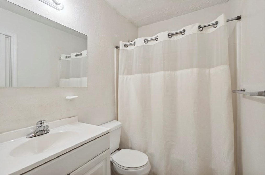 1651 Wynndowne Trl, Smyrna GA  30080-2479 exterior