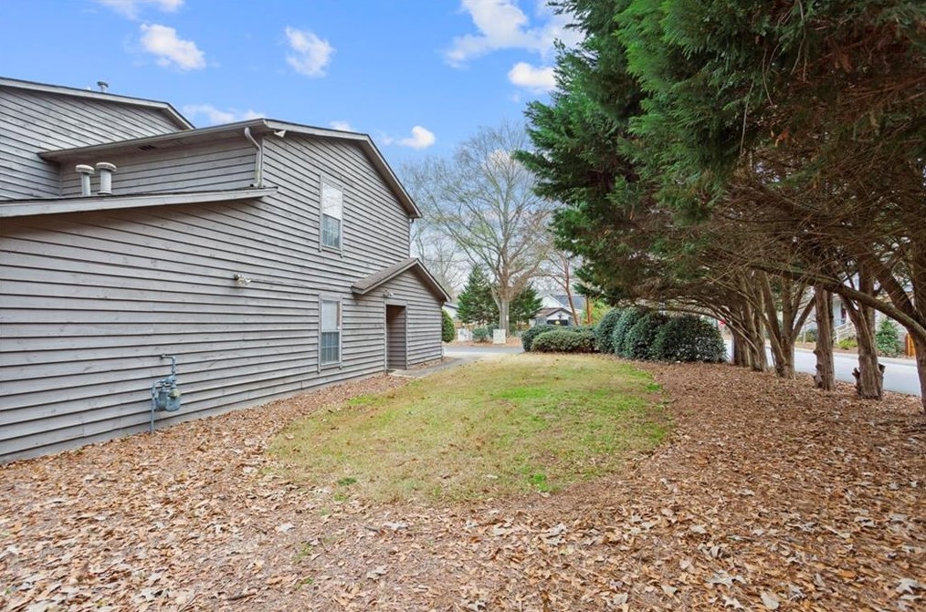 1651 Wynndowne Trl, Smyrna GA  30080-2479 exterior