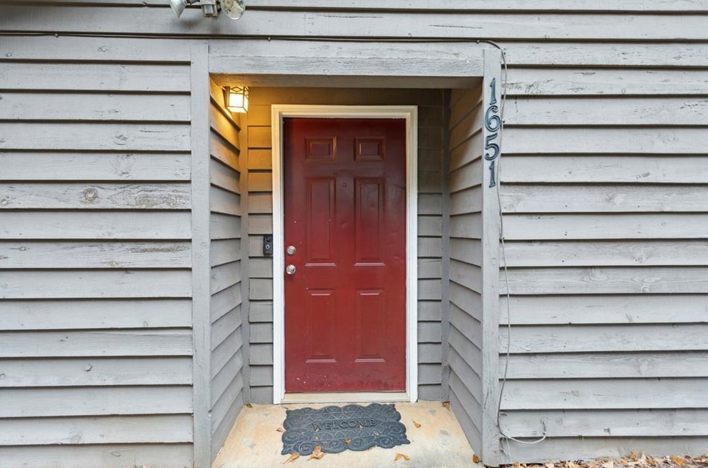 1651 Wynndowne Trl, Smyrna GA  30080-2479 exterior