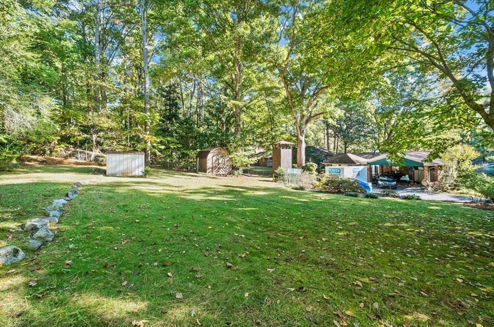 2525 Overlook Dr, Atlanta GA  30344-2026 exterior