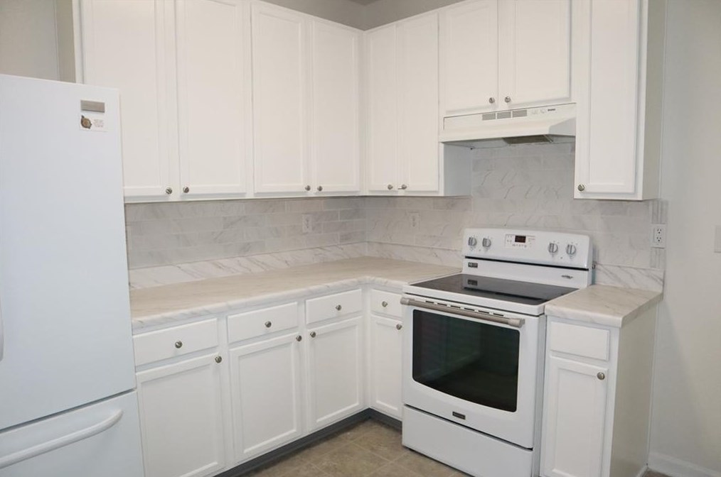 2733 Snapfinger Mnr, Decatur GA  30035-4166 exterior