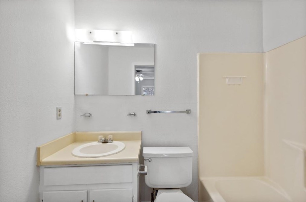 1720 Wynndowne Trl, Smyrna GA  30080-2478 exterior