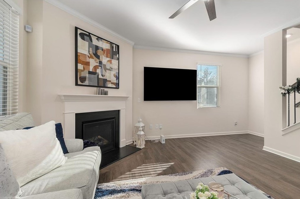 1106 Shadow Glen Dr, Fairburn GA  30213-6504 exterior