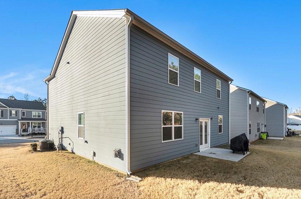 1106 Shadow Glen Dr, Fairburn GA  30213-6504 exterior
