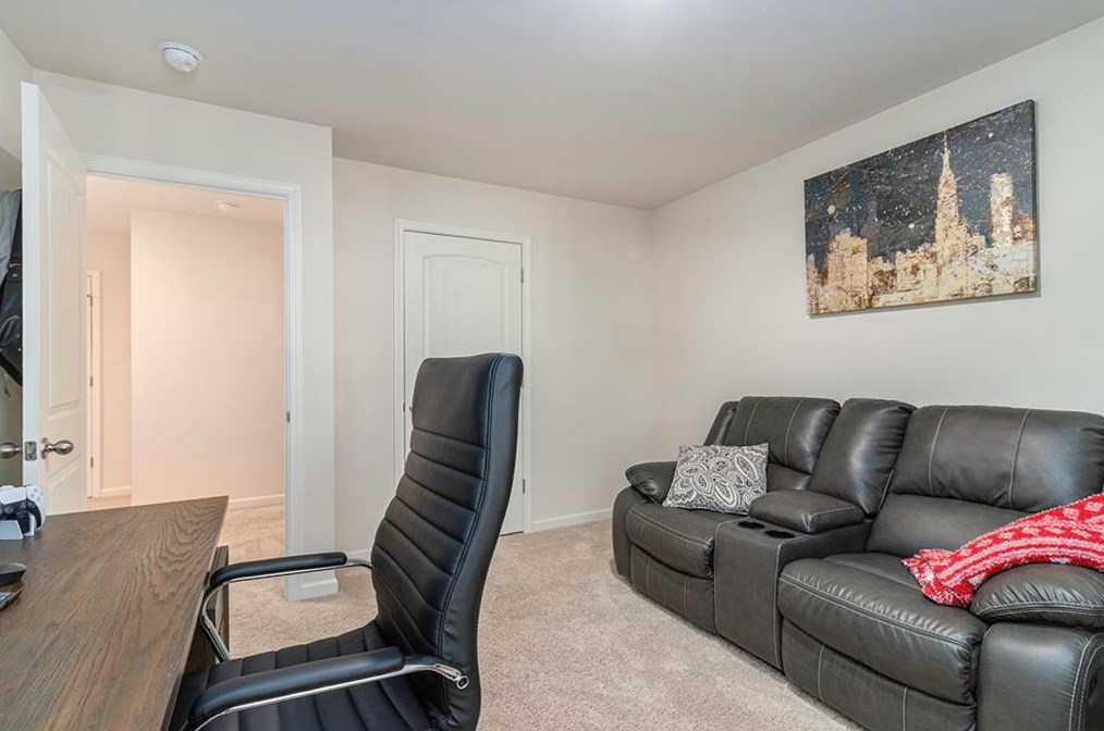 1106 Shadow Glen Dr, Fairburn GA  30213-6504 exterior