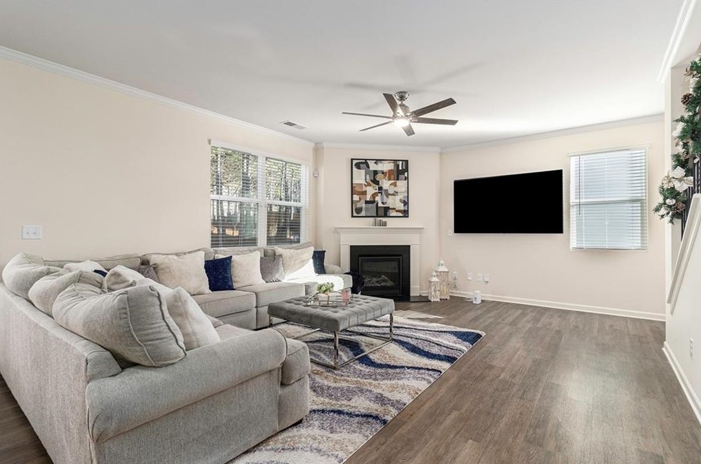 1106 Shadow Glen Dr, Fairburn GA  30213-6504 exterior