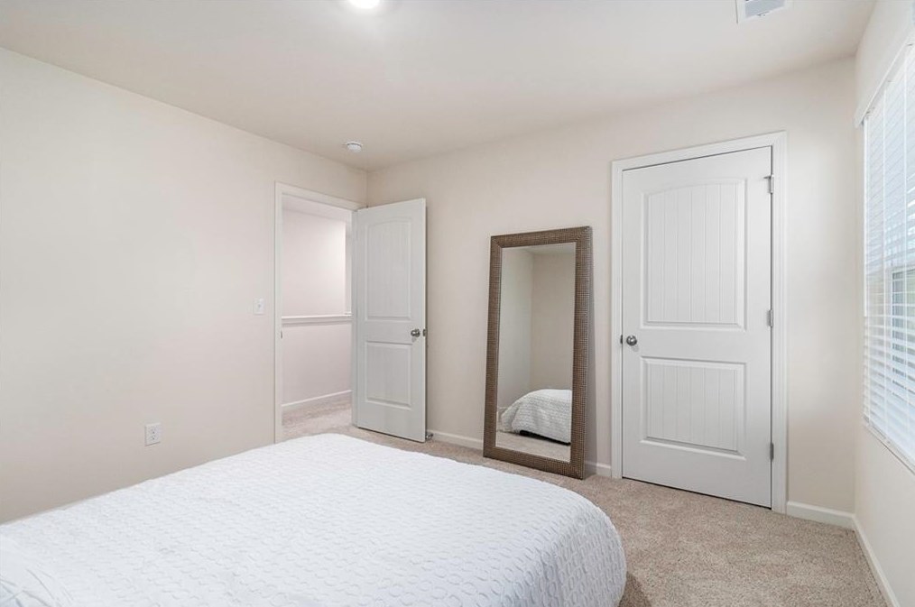 1106 Shadow Glen Dr, Fairburn GA  30213-6504 exterior