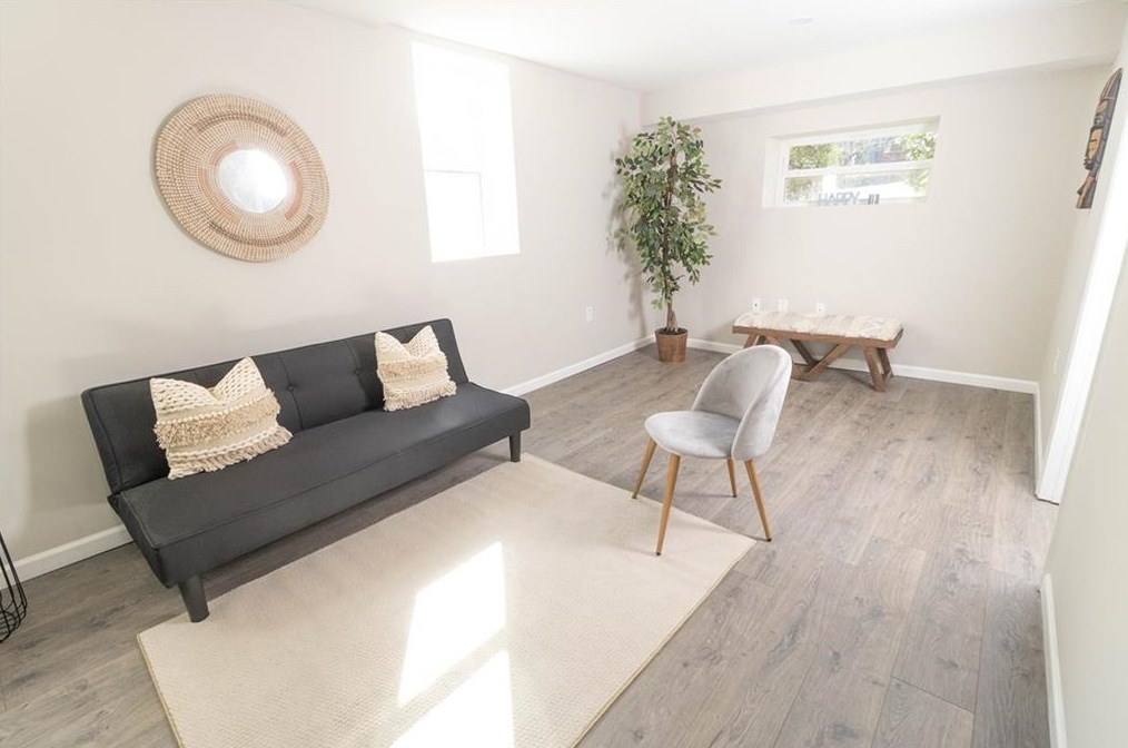 1908 Creekside Ct, Decatur GA  30032-4926 exterior