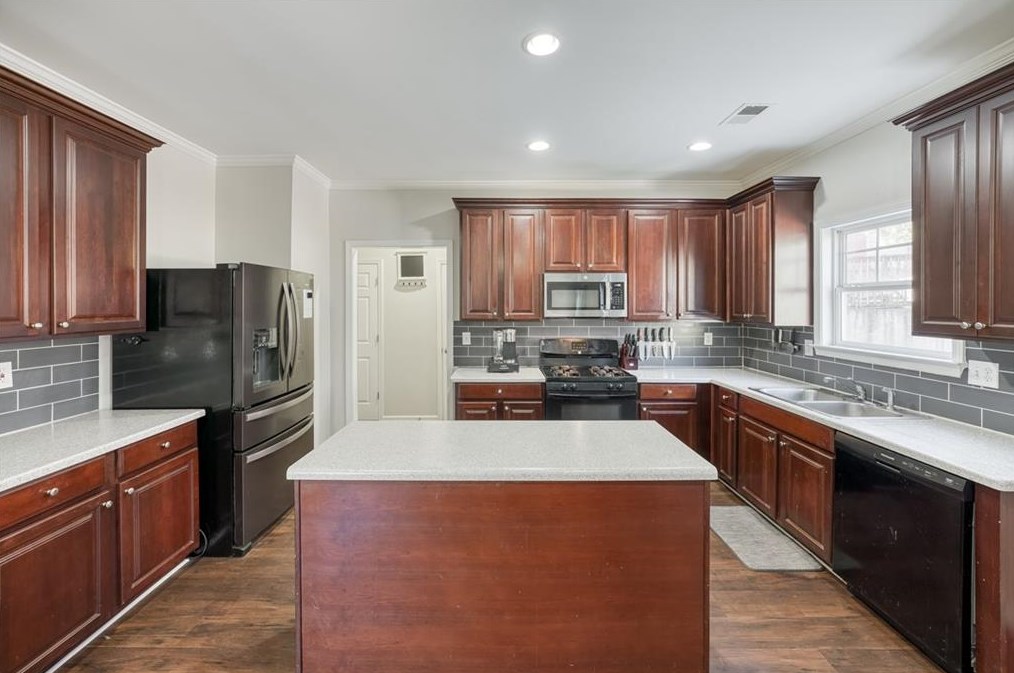 2467 Peach Shoals Cir, Dacula GA  30019-2173 exterior